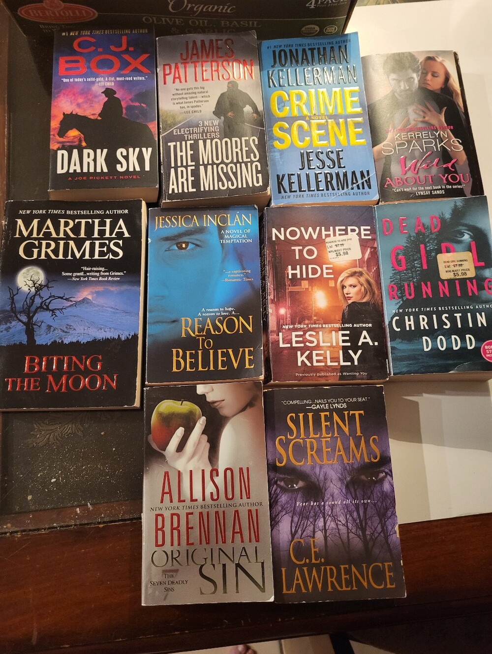 Bundle Of 10 Mystery Thriilers & Fantasy Paperbacks
